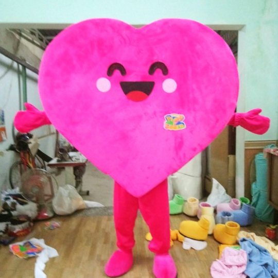 Mascot mô hình trái tim