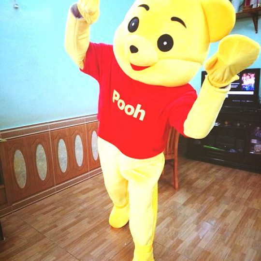 Mascot gấu pooh