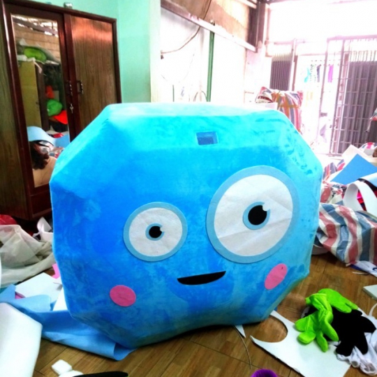 Mascot mô hình viên thuốc
